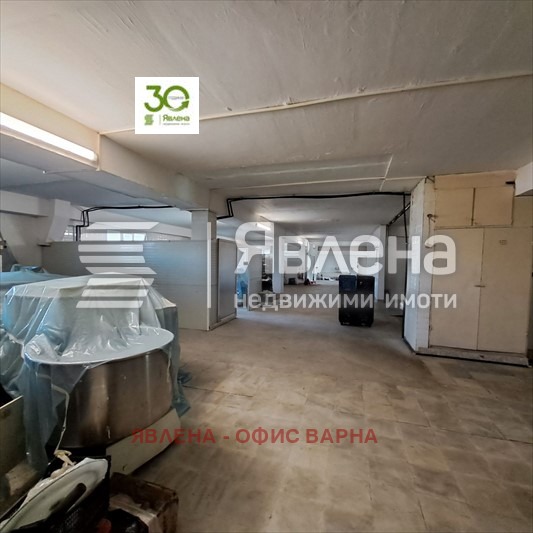 Na prodej  Průmyslová budova Varna , Zapadna promišlena zona , 900 m2 | 53366069