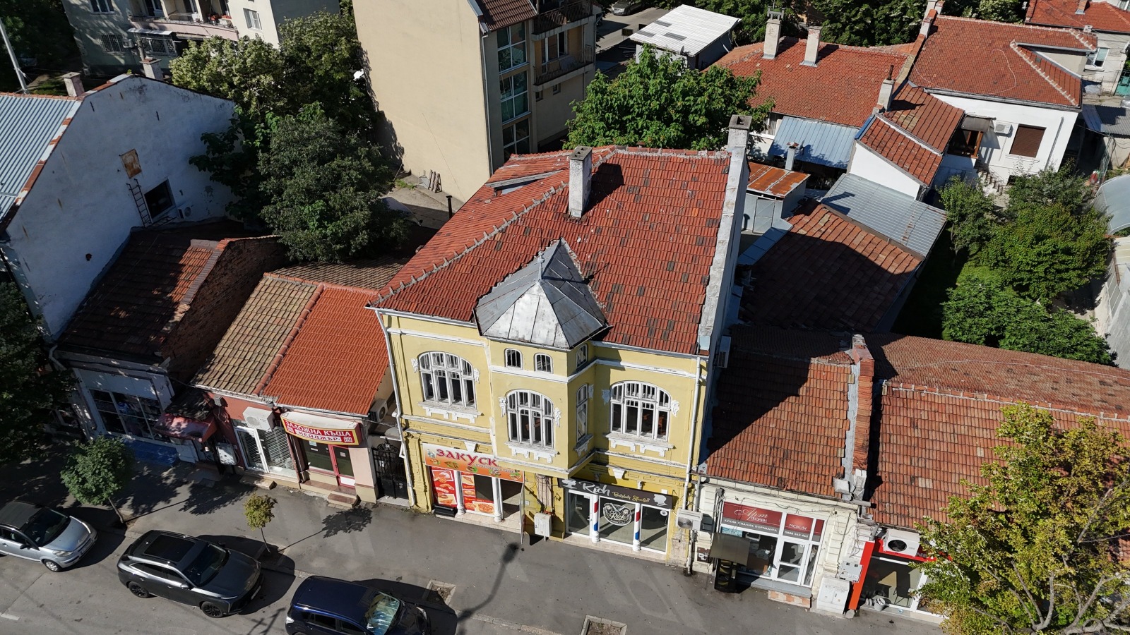Продава КЪЩА, гр. Русе, Широк център, снимка 2 - Къщи - 54688725