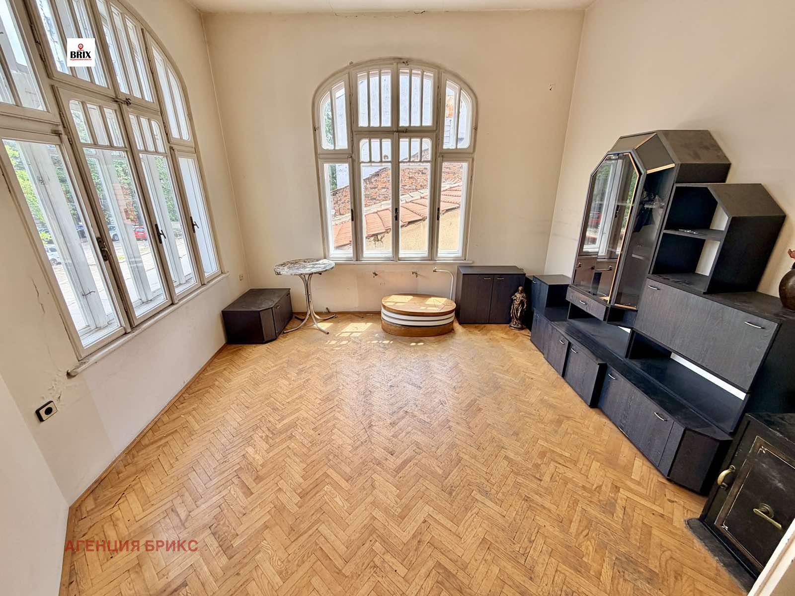 Продава КЪЩА, гр. Русе, Широк център, снимка 3 - Къщи - 54688725