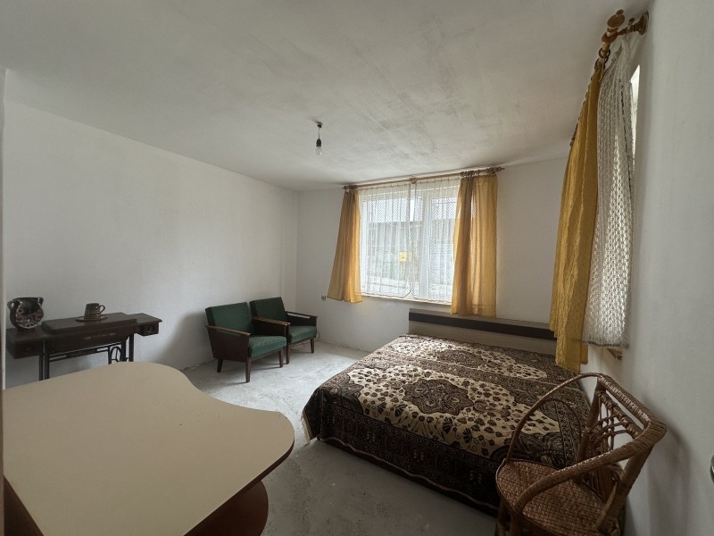 Продава  2-стаен град Шумен , Пожарната , 64 кв.м | 50963072 - изображение [5]