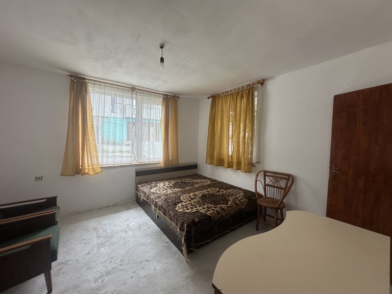 Продава  2-стаен град Шумен , Пожарната , 64 кв.м | 50963072 - изображение [3]