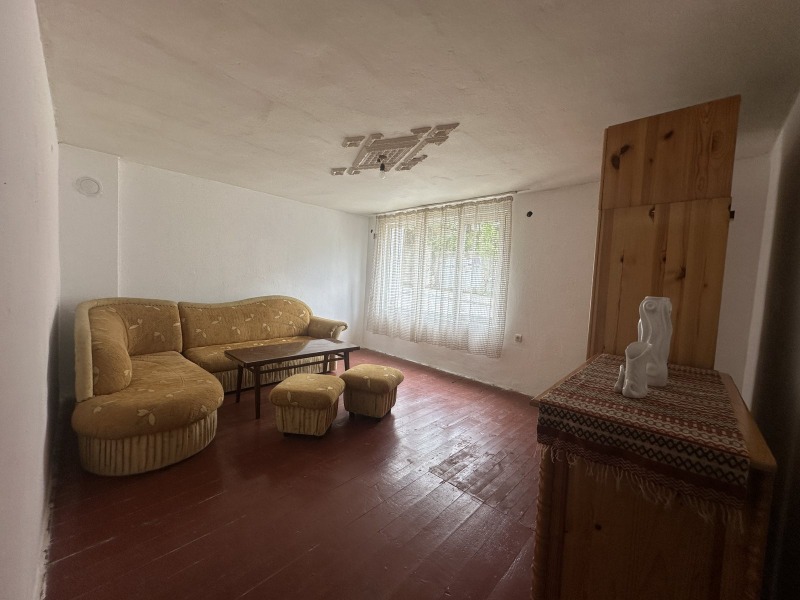 Продава  2-стаен град Шумен , Пожарната , 64 кв.м | 50963072 - изображение [2]