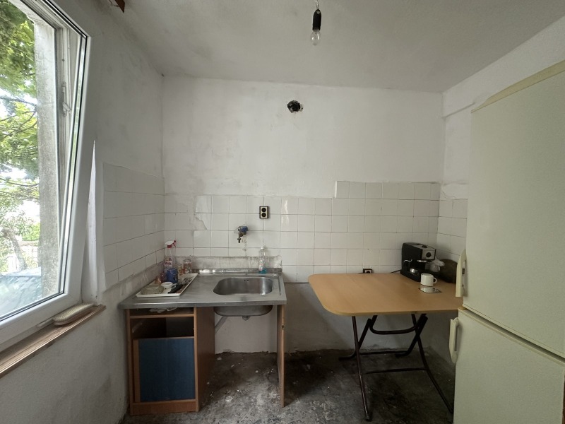 Продава  2-стаен град Шумен , Пожарната , 64 кв.м | 50963072 - изображение [4]