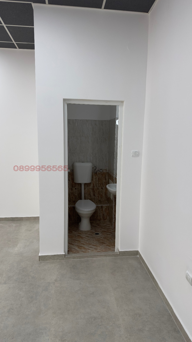 En venta  Comercio Plovdiv , Karshiyaka , 45 metros cuadrados | 84509500 - imagen [3]