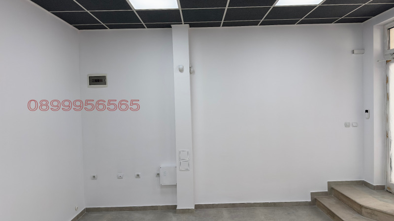 En venta  Comercio Plovdiv , Karshiyaka , 45 metros cuadrados | 84509500 - imagen [2]