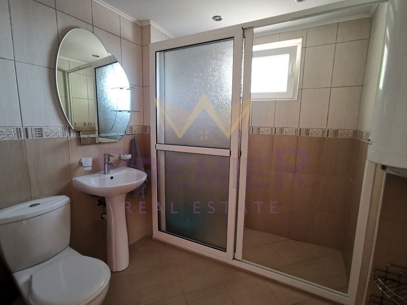 Продава КЪЩА, гр. Балчик, област Добрич, снимка 13 - Къщи - 56578473