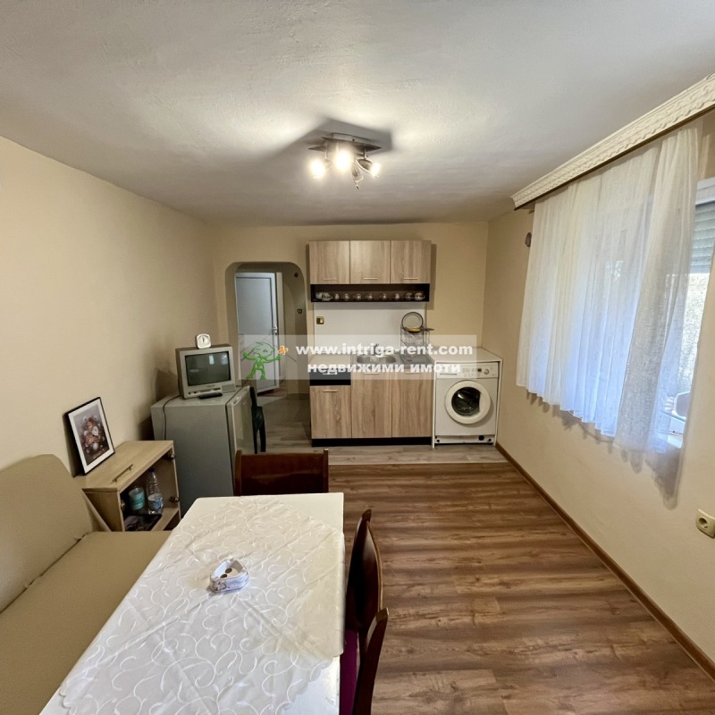 Продава ГАРАЖ в град Хасково, Воеводски - 25 кв.м / 42 000 € » 82 144.86 лв., ИНТРИГА ООД