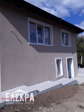 Продажба на имоти в гр. Долни чифлик, област Варна - изображение 11 