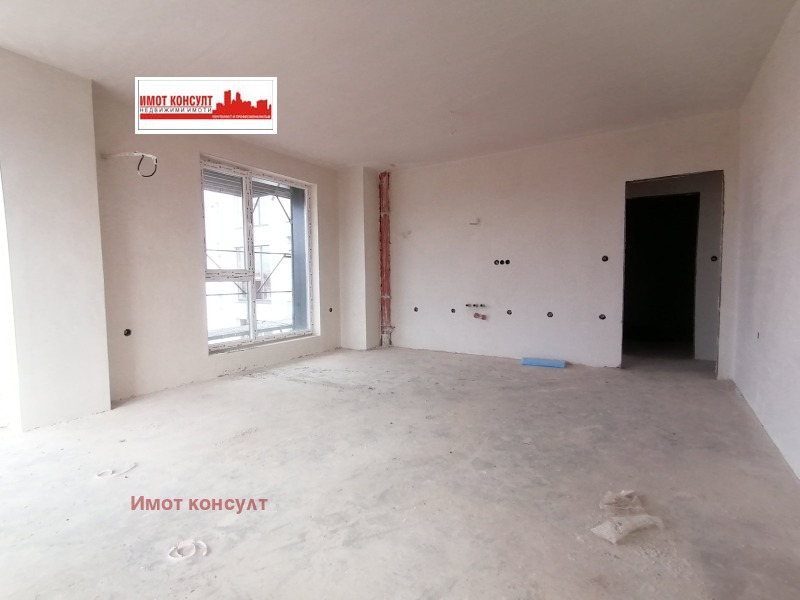 Продава 2-СТАЕН, гр. Пловдив, Остромила, снимка 2 - Апартаменти - 53560452