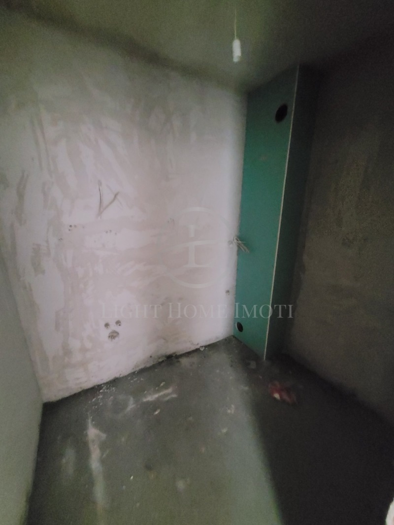 Myytävänä  2 makuuhuonetta Plovdiv , Južen , 110 neliömetriä | 39001296 - kuva [9]