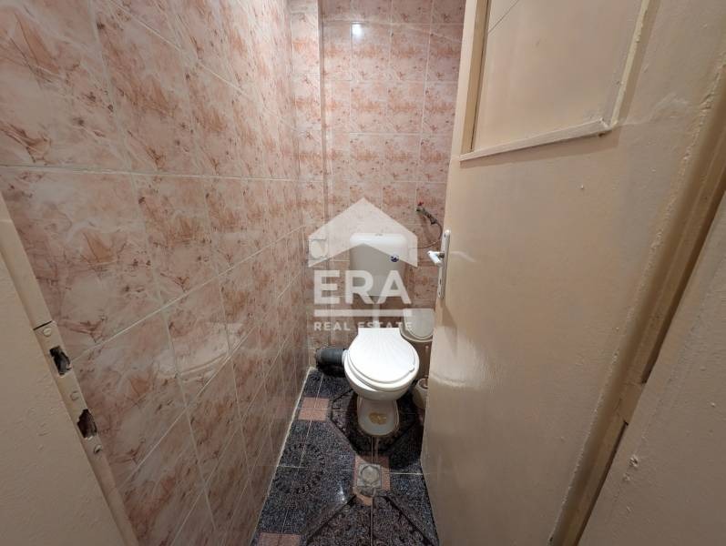 Продава 4-СТАЕН, гр. Шумен, Военно училище, снимка 9 - Апартаменти - 55046470