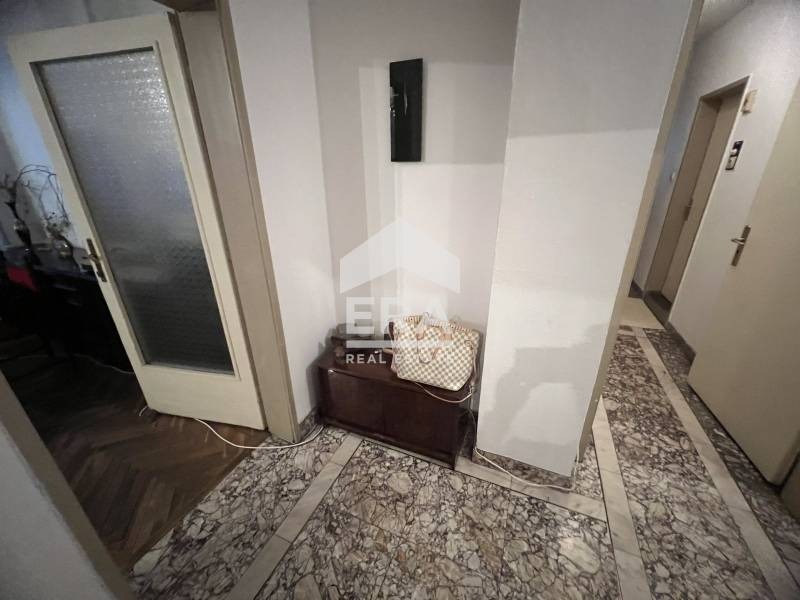 Продава МНОГОСТАЕН, гр. София, Иван Вазов, снимка 10 - Апартаменти - 53606138