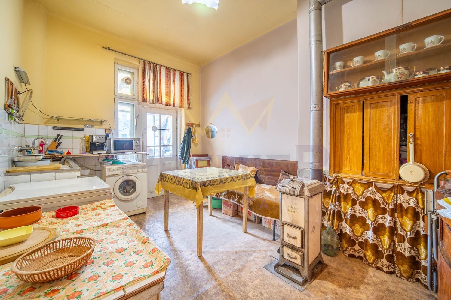 Продава 4-СТАЕН, гр. Варна, Гръцка махала, снимка 8 - Апартаменти - 54619155