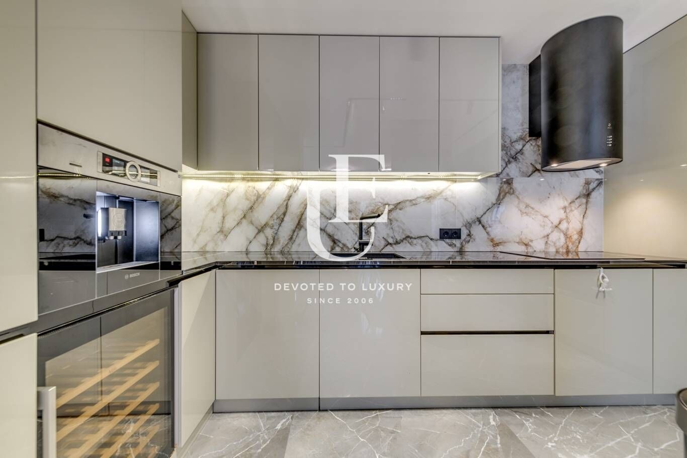 Продава МНОГОСТАЕН, гр. София, Белите брези, снимка 5 - Апартаменти - 54731604