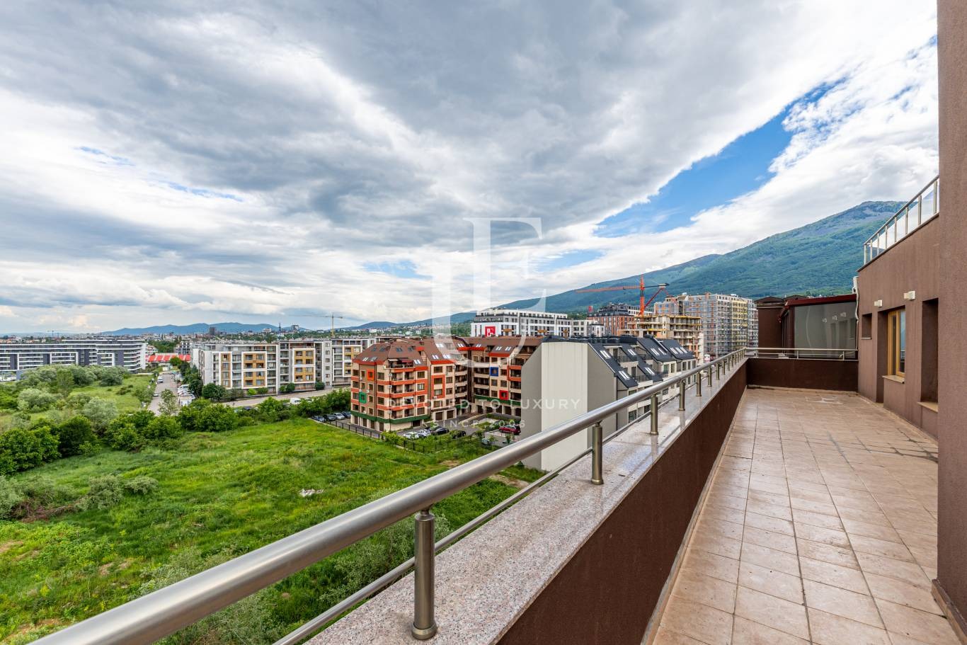 Продава МНОГОСТАЕН, гр. София, Манастирски ливади, снимка 2 - Апартаменти - 46376433