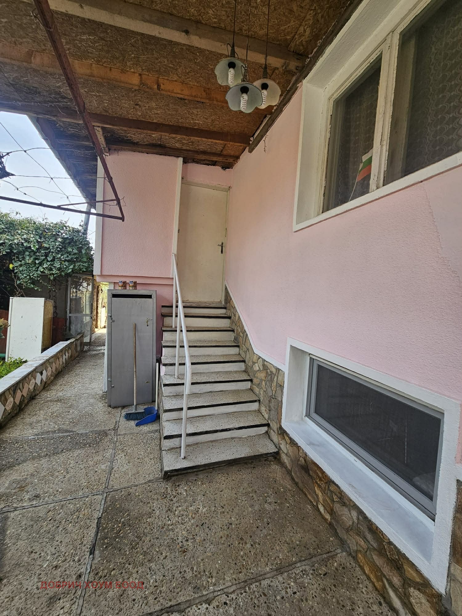 Продава ВИЛА, гр. Добрич, в.з. Лозята, снимка 2 - Вили - 54665177