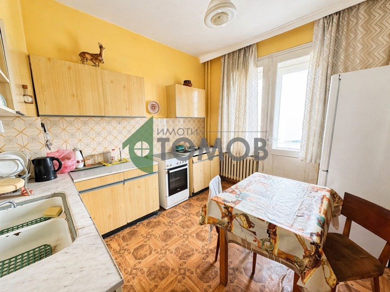 Продава 2-СТАЕН в град Шумен, Център - 61 кв.м / 98 350 € » 192 355.88 лв., ИМОТИ ТОМОВ