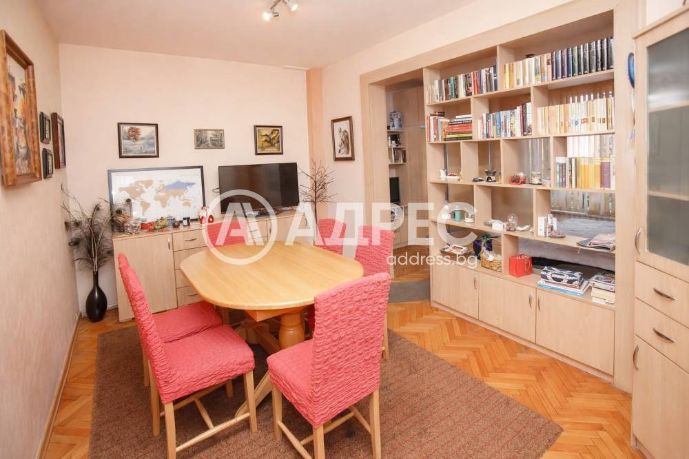 Продава 3-СТАЕН, гр. София, Център, снимка 2 - Апартаменти - 55923263