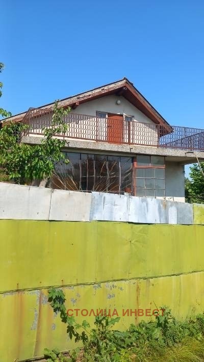 Продава ВИЛА, гр. Русе, Долапите