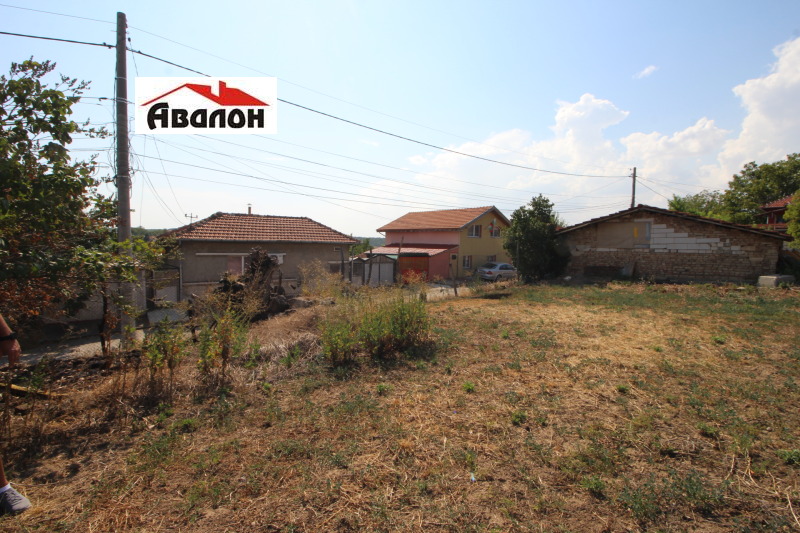 Продава  Парцел град Русе , Средна кула , 813 кв.м | 52225102 - изображение [6]