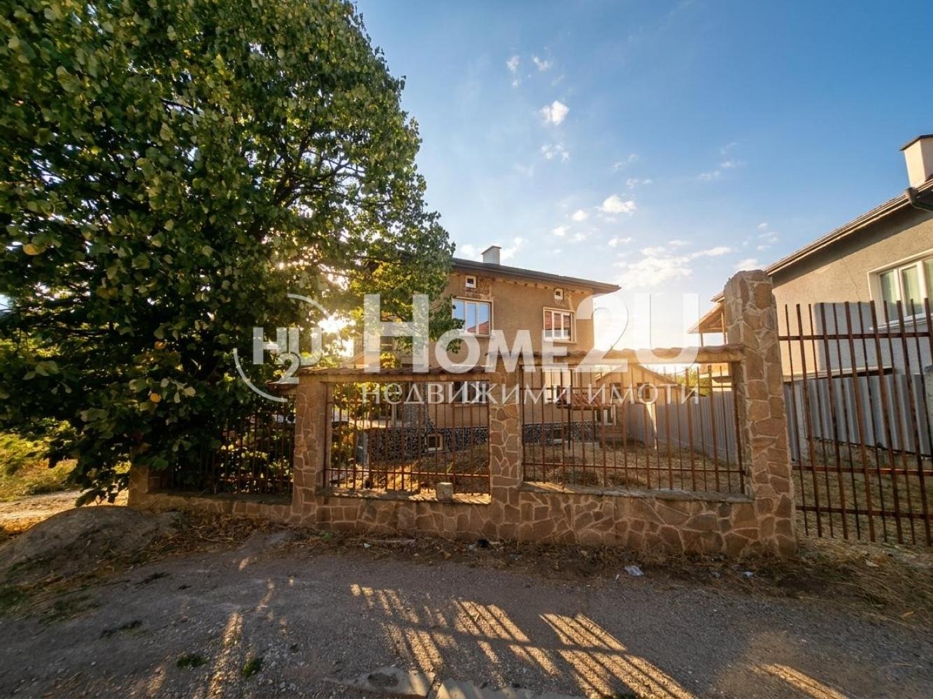 Продава КЪЩА, гр. Батановци, област Перник