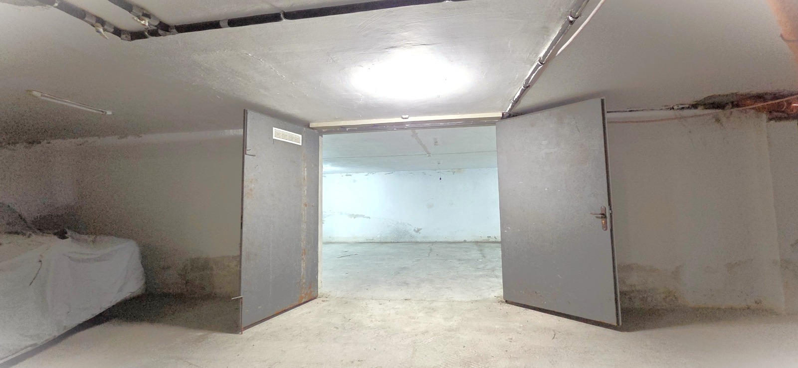 Продава ГАРАЖ, ПАРКОМЯСТО, гр. Бургас, Крайморие