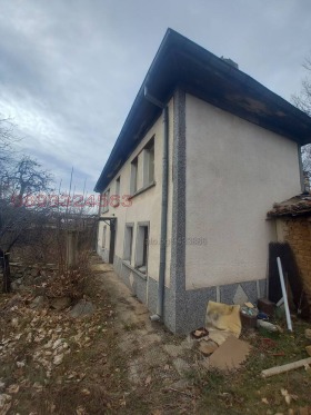 Продава  Къща, с. Златосел