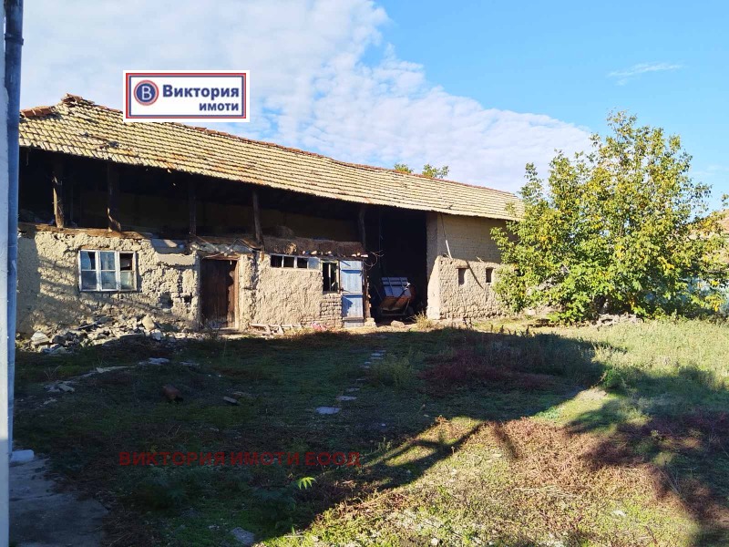 Продава КЪЩА, с. Страхилово, област Велико Търново, снимка 4 - Къщи - 52236782