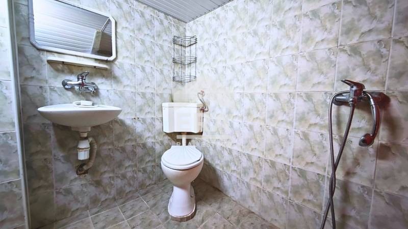 Продава КЪЩА, гр. Търговище, Вилна зона, снимка 17 - Къщи - 54630366