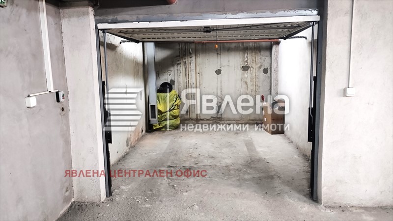 Продава ГАРАЖ, ПАРКОМЯСТО, гр. София, Център, снимка 6 - Гаражи и паркоместа - 53516521