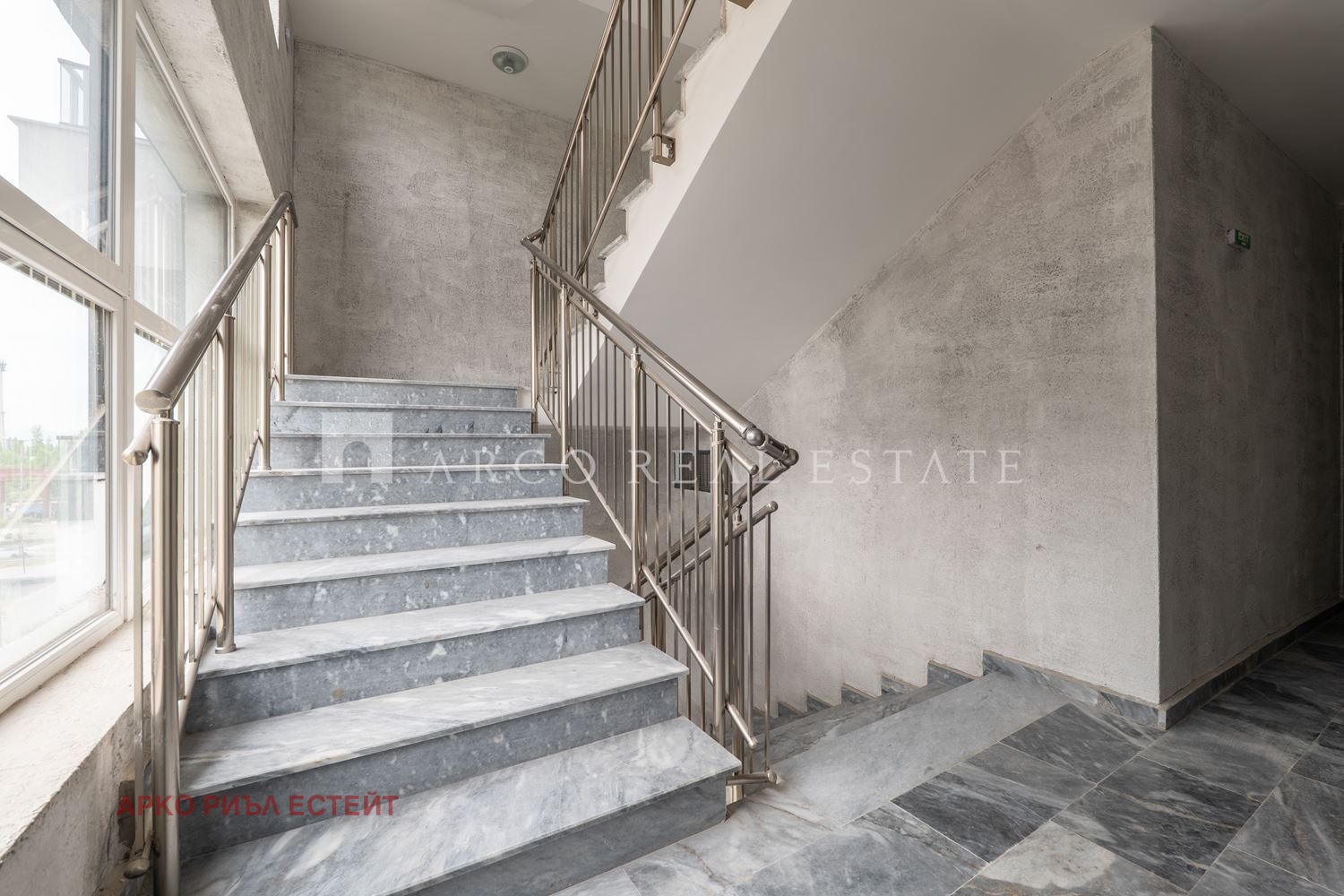 Продава 3-СТАЕН, гр. София, Банишора, снимка 2 - Апартаменти - 54603383
