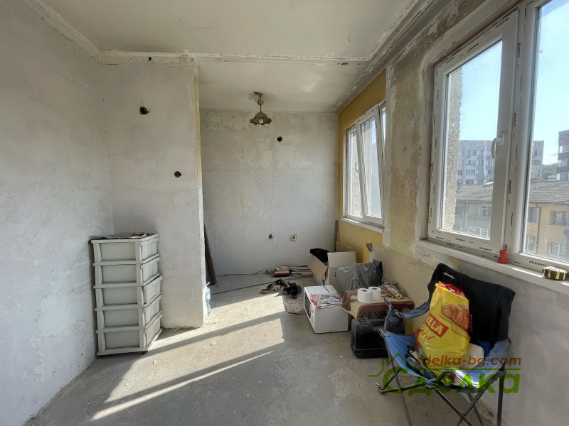 Продава  1-стаен град Габрово , Център , 54 кв.м | 39802646 - изображение [2]