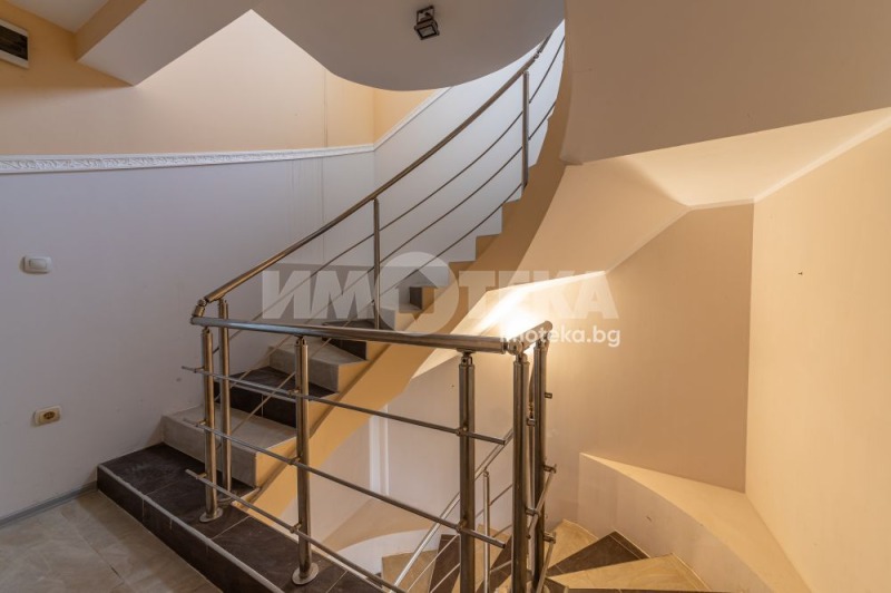 Продава КЪЩА, с. Здравец, област Варна, снимка 13 - Къщи - 53271026