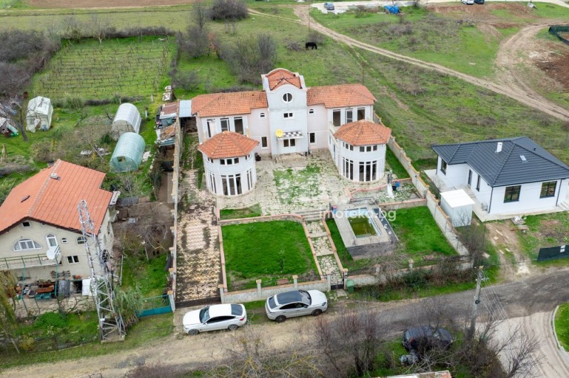 Продава КЪЩА, с. Здравец, област Варна, снимка 14 - Къщи - 53271026