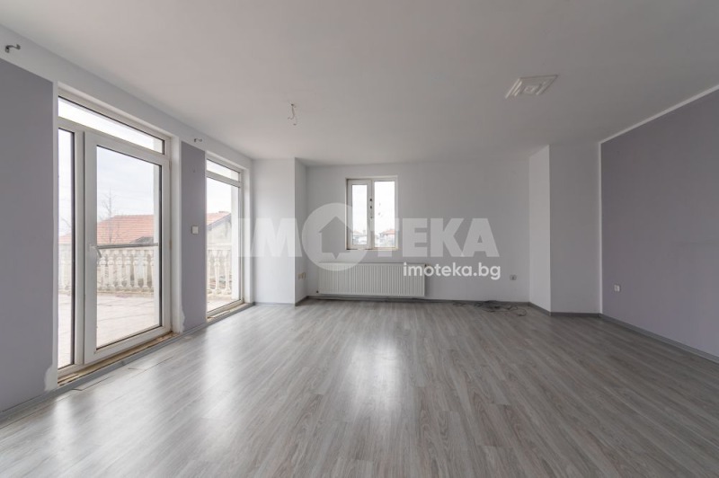 Продава КЪЩА, с. Здравец, област Варна, снимка 17 - Къщи - 53271026