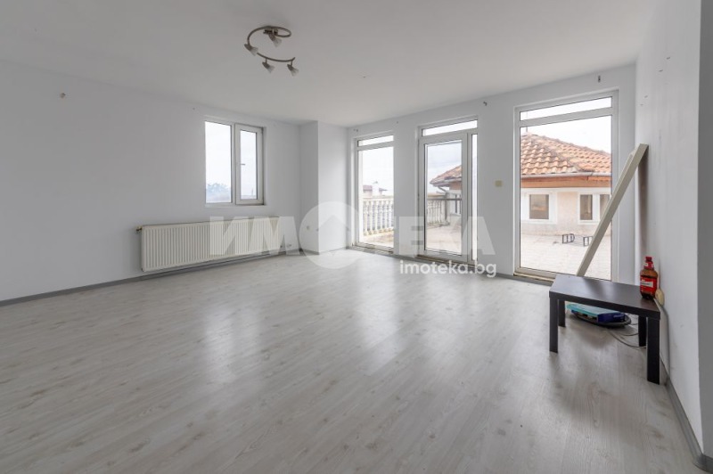 Продава КЪЩА, с. Здравец, област Варна, снимка 12 - Къщи - 53271026