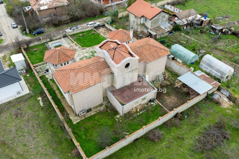 Продава КЪЩА, с. Здравец, област Варна