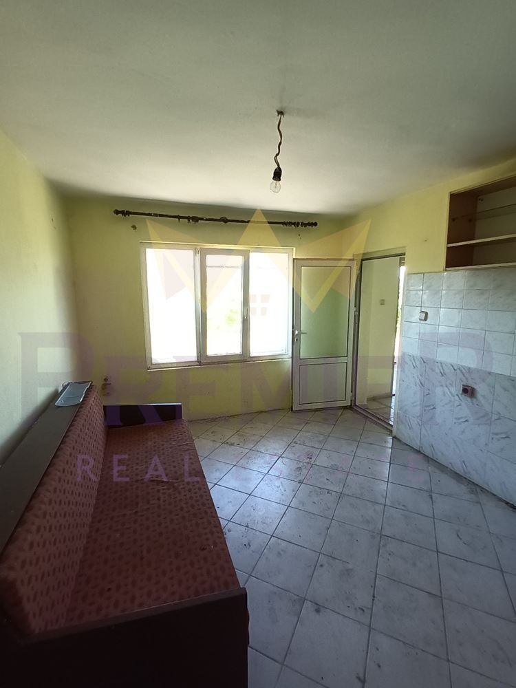 Продава КЪЩА, с. Стожер, област Добрич, снимка 11 - Къщи - 54105039