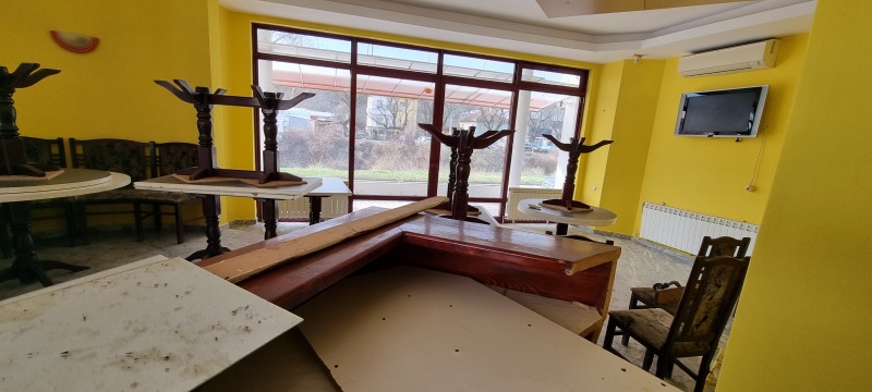 Продава ЗАВЕДЕНИЕ в град Разград, Варош - 150 кв.м / 190 000 € » 371 607.70 лв., РОС -НЕДВИЖИМИ ИМОТИ