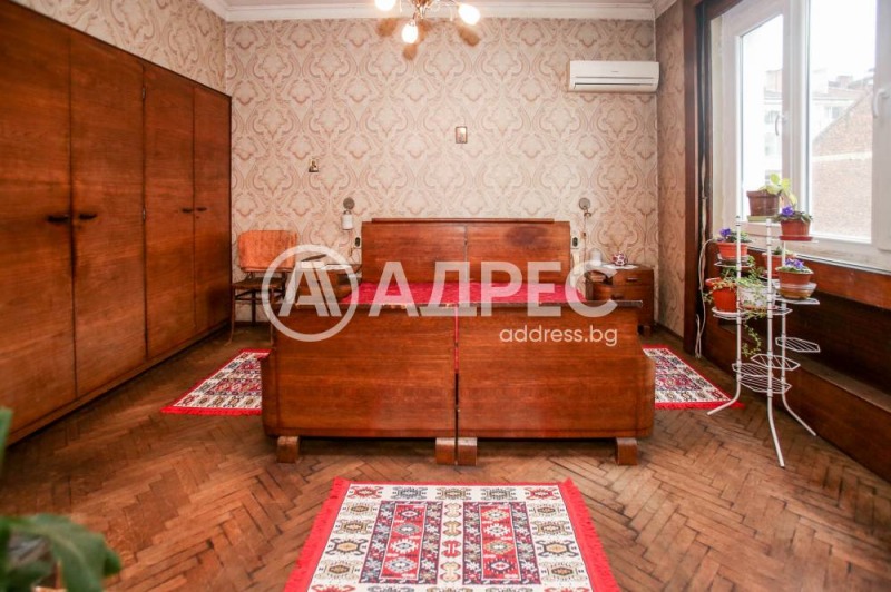 Продава  3-стаен град София , Център , 86 кв.м | 63704132