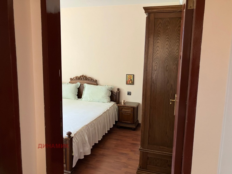 De vânzare  2 dormitoare Razgrad , Țentâr , 115 mp | 15978663 - imagine [4]