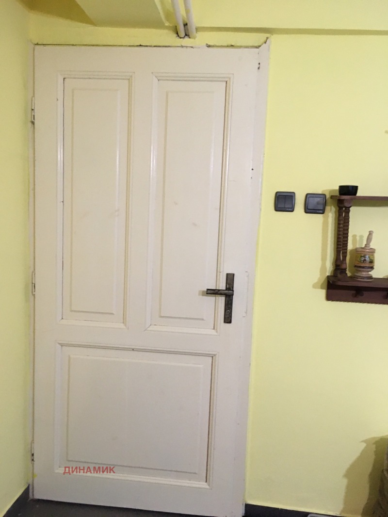 De vânzare  2 dormitoare Razgrad , Țentâr , 115 mp | 15978663 - imagine [11]