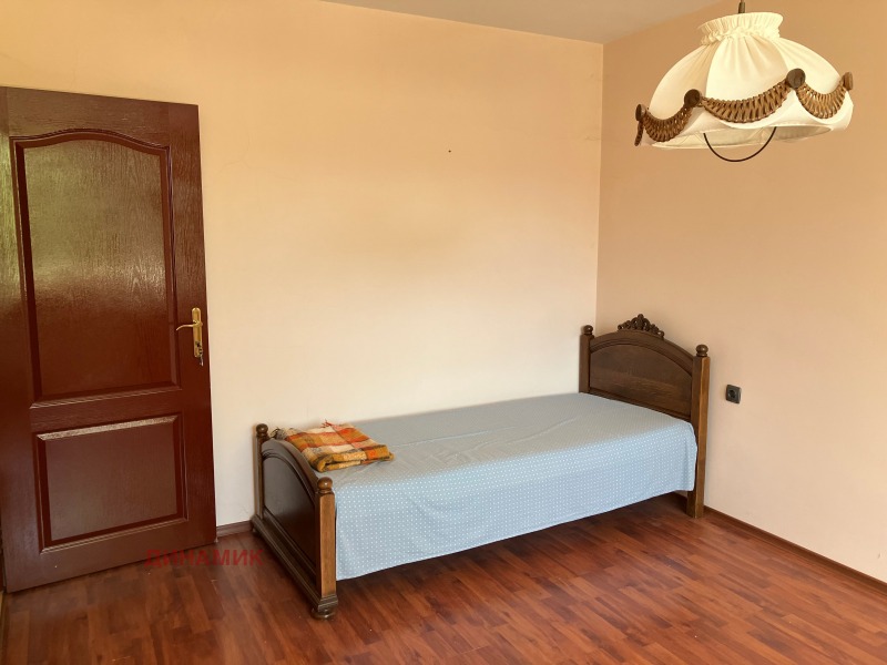 De vânzare  2 dormitoare Razgrad , Țentâr , 115 mp | 15978663 - imagine [3]