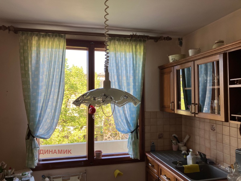 De vânzare  2 dormitoare Razgrad , Țentâr , 115 mp | 15978663 - imagine [6]