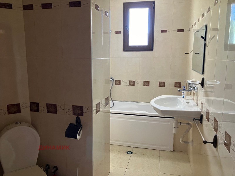 De vânzare  2 dormitoare Razgrad , Țentâr , 115 mp | 15978663 - imagine [10]