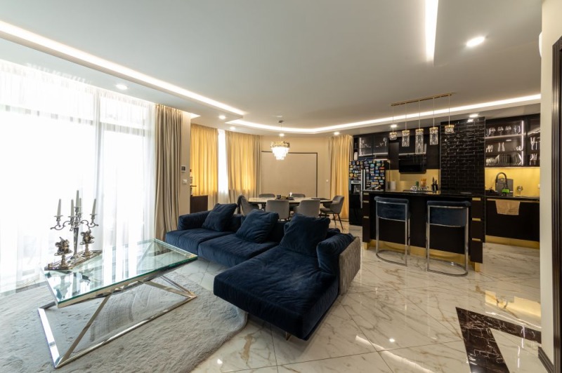 Na sprzedaż  3+ sypialni Warna , Grand Mol , 239 mkw | 81153857 - obraz [2]