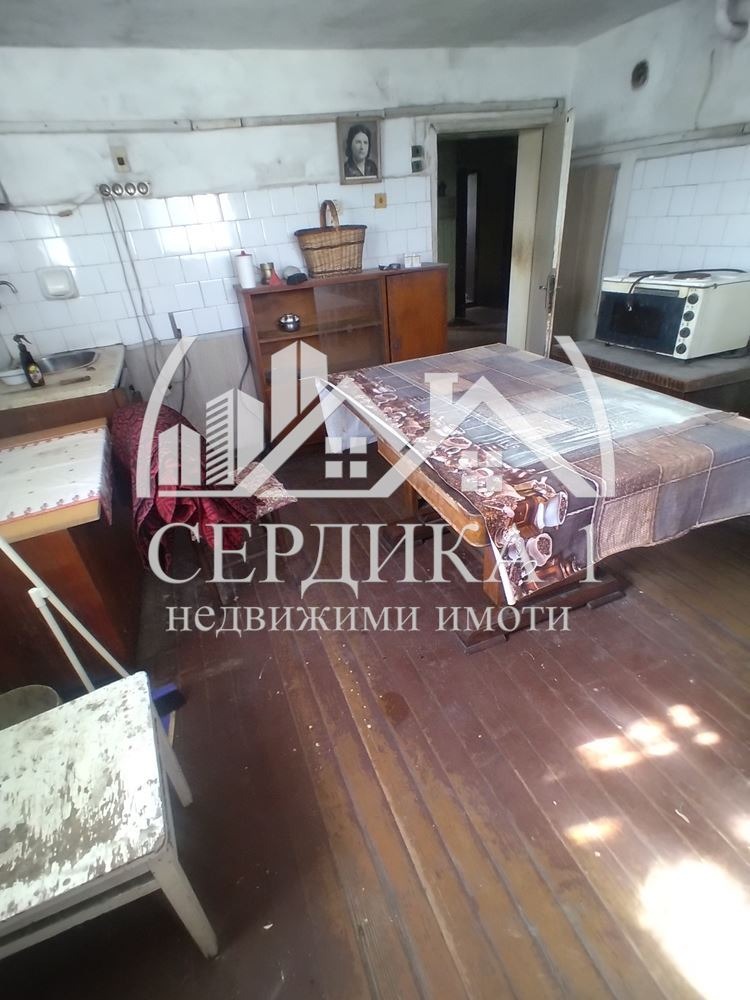 Продава ЕТАЖ ОТ КЪЩА, с. Яхиново, област Кюстендил, снимка 3 - Етаж от къща - 44835412