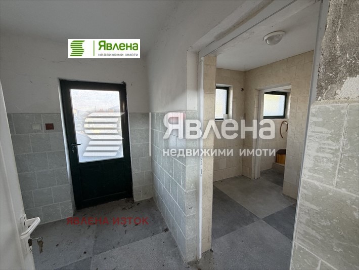 Продава ПРОМ. ПОМЕЩЕНИЕ, с. Врачеш, област София област, снимка 16 - Производствени сгради - 54479515