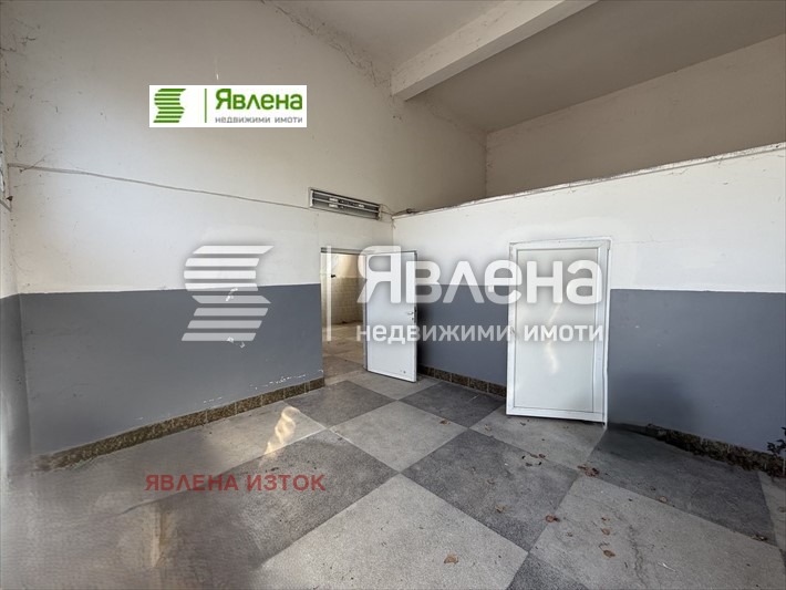 Продава ПРОМ. ПОМЕЩЕНИЕ, с. Врачеш, област София област, снимка 5 - Производствени сгради - 54479515