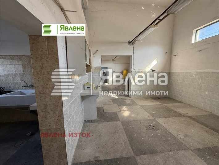 Продава ПРОМ. ПОМЕЩЕНИЕ, с. Врачеш, област София област, снимка 3 - Производствени сгради - 54479515